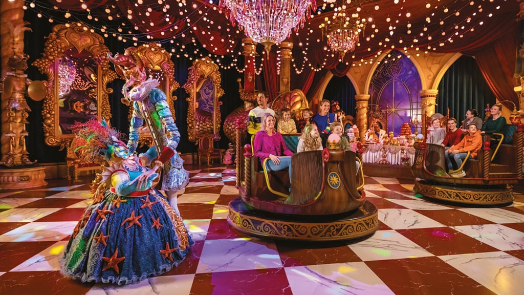 Binnenin de dark ride Symbolica in de Efteling — het interactieve ridesysteem is van ons